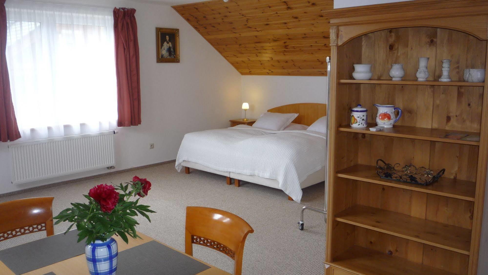 Apartmany Graf Chýně Eksteriør billede
